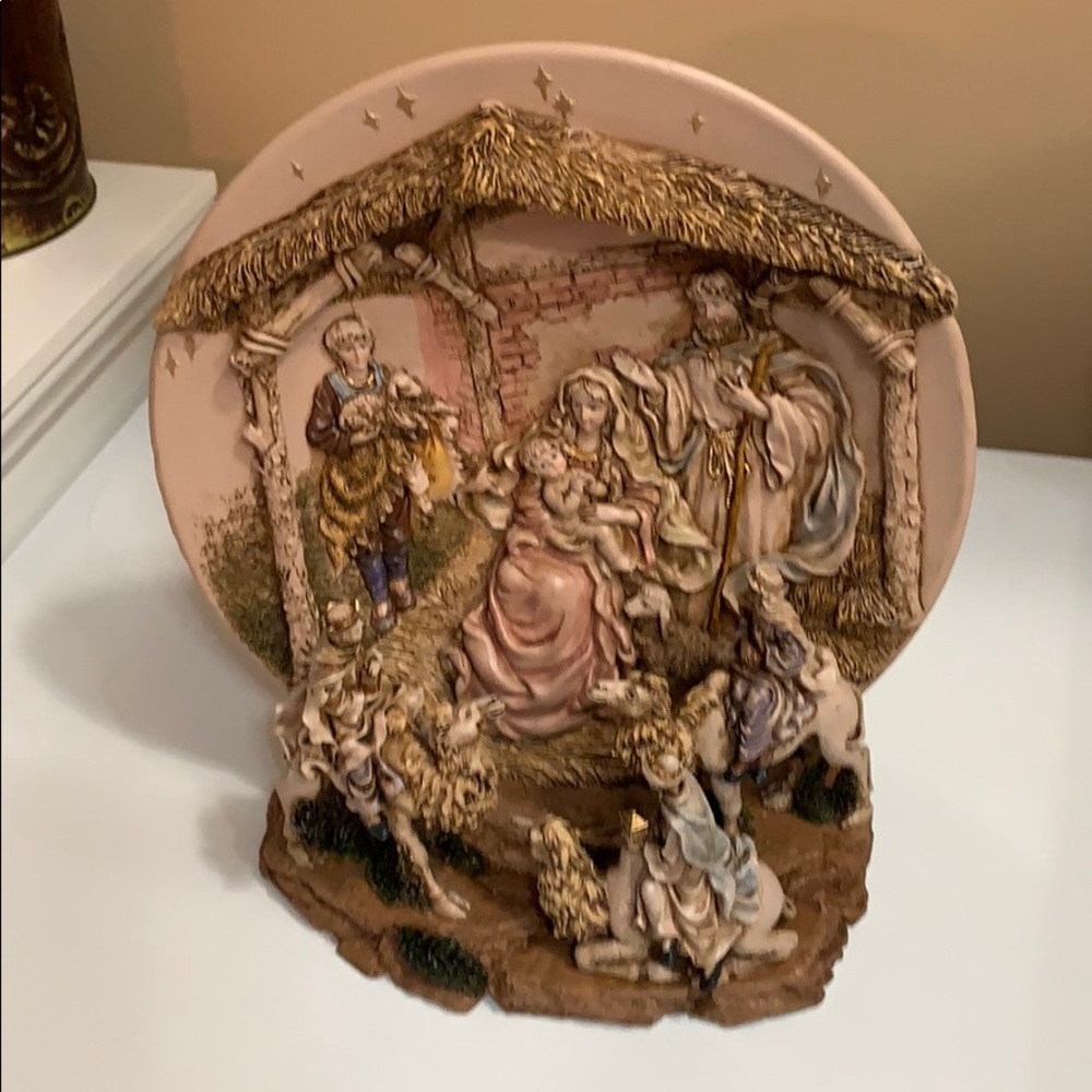 THE NATIVITY Vintage Rare 3D Sculptured Heirloom Plate Birth of Jesus Scene NWT